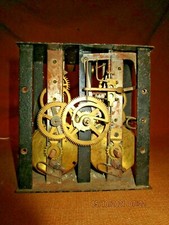 Petit mouvement d'horloge ancien