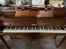 Baldwin Spinet Upright Piano