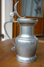 Petite carafe en étain