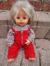 ADORABLE POUPEE TINNIE DE  RAYNAL TENUE D'ORIGINE DE 36 CM