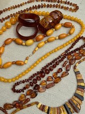 Lot Colliers & Bracelets & Ambre & Bakélite & Bijoux Vintage