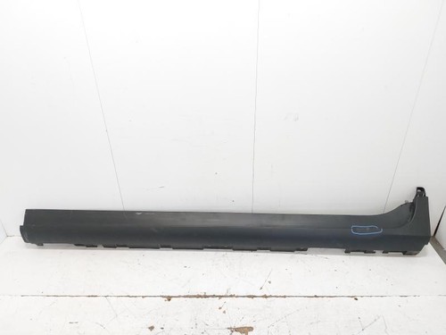 51777210079 marchepied lateral
