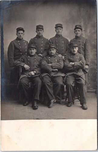 Militaria groupe de - militaria,