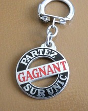 Ancien porte clé métal Camions Unic Simca Industrie Poids Lourd Truck....