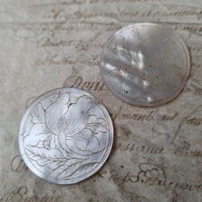2 Jetons Anciens Nacre Gravée Fleurs XVIIIè Mother Of Pearl Counter 18thC