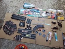 CIRCUIT ELECTRIQUE CARRERA GO. CARS PIXAR ET VOITURE