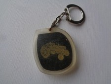 ANCIEN PORTE CLE PLASTIQUE TRACTEUR NATIONAL MECANIQUE MAURICE LA GARENNE