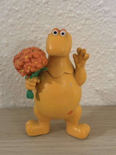 Figurine casimir jaune avec - figurine,
