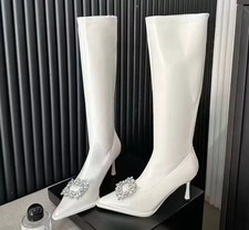 Bottes Hautes Blanches Femme Élégantes Avec Talon Fin Et Boucle Bijou CF50935