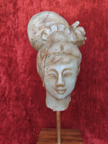 Chine grande tête femme