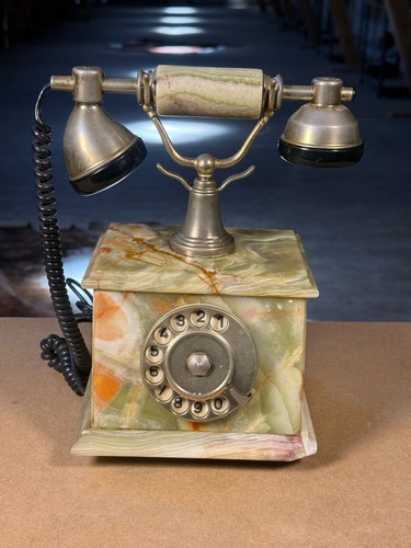 Téléphone vintage rétro - , en