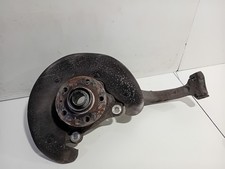 Moyeu de roue avant gauche