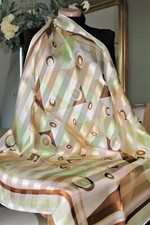 Foulard/Carré/Chale ★ En