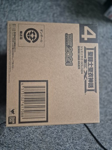 Bandai myth cloth gold - bandai,