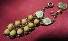 DIZAINIER ancien PERLES BAKÉLITE MAILLE plaqué OR & MÉDAILLES EMAIL COMMUNION