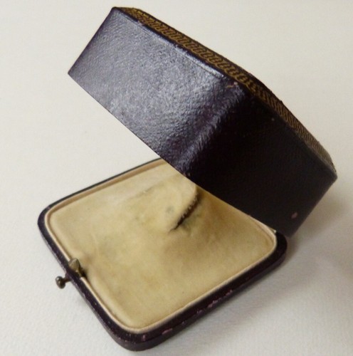 Ancien écrin boite cuir - ancien,