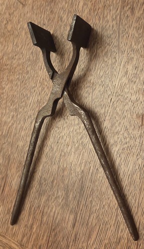 Outil ancien pince forgeron - outil,