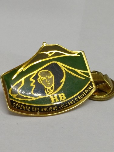 Pin touristique hb - pin's,