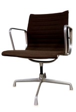 Charles & Ray Eames Aluminium Group  Chair EA Herman Miller Vintage