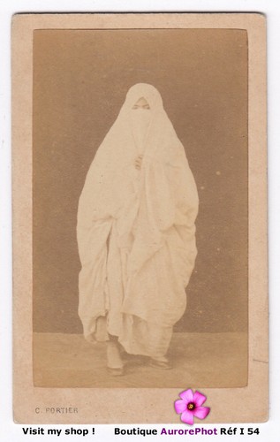 Femme voilée algérie - femme,