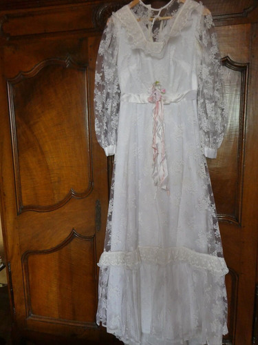 Ancienne robe longue - ancienne, blanche
