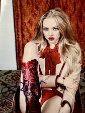 Amanda Seyfried signé 8x10