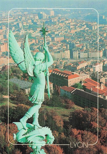 Lyon statue l archange - de,