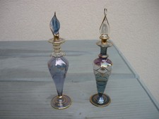 2 jolis flacons de parfum - Vides - En verre - Excellent état