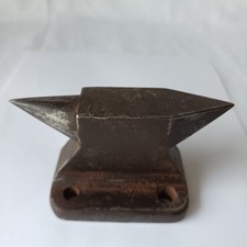 ANCIENNE PETITE ENCLUME H.6CM POIDS 0.970KG