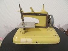 ANCIENNE MACHINE A COUDRE  JOUET ENFANT EN  METAL