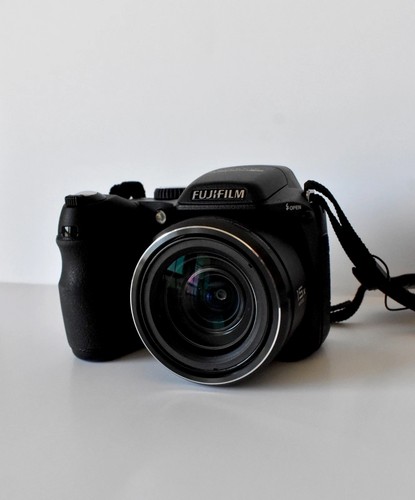 Fujifilm finepix s2000hd - finepix, 10mp