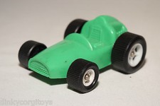 VOITURE DE COURSE VINYLE PVC