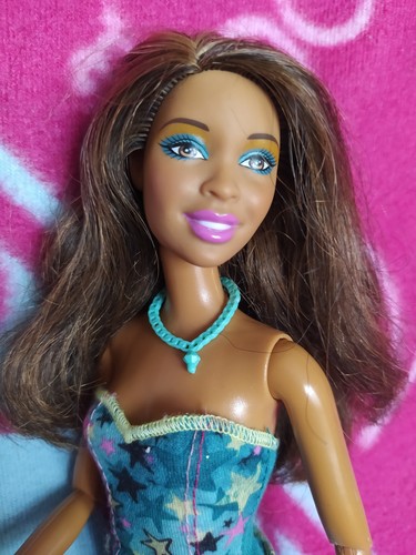 Poupée mannequin barbie nikki