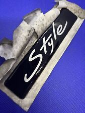 LOGO Badge Emblème STYLE PEUGEOT 405 205 605 306 ORIGINAL 8663 KP NEUF