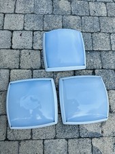 Lot de 3 appliques blanches en plastique