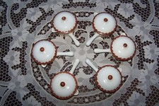 Belle Série de 6 Caquelons / Cassolettes en Faïence de Sarreguemines