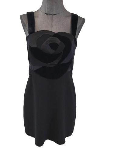 Magnifique robe noir fleur - magnifique,