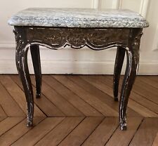 Table basse de Style Louis XVI laquée et dorée marbre gris veiné