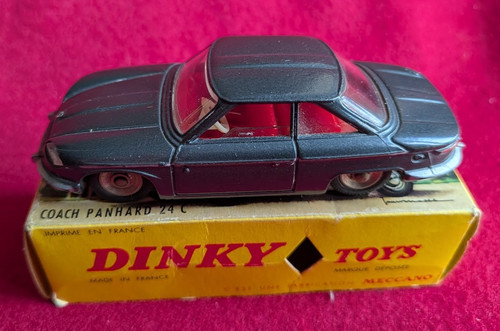 Dinky toys coach - -,