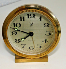 Réveil ancien JAZ  mécanique rond boite dorée  7 jewels à réparer vintage 80