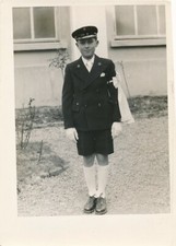 Snapshot Boy Standing Suit