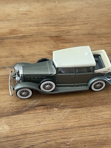 Voiture miniature cadillac v16 - voiture,