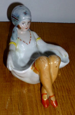 ART DECO Ancien baguier en porcelaine allemande " femme au fichu bleu "