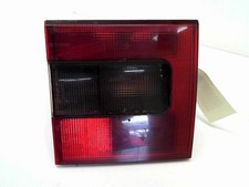 Feu arrière interieur gauche