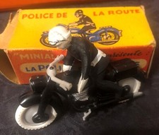 Miniature Moto et son pilote marque Police de la route  fabrication Minialuxe