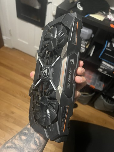 Gigabyte aorus radeon - gigabyte,