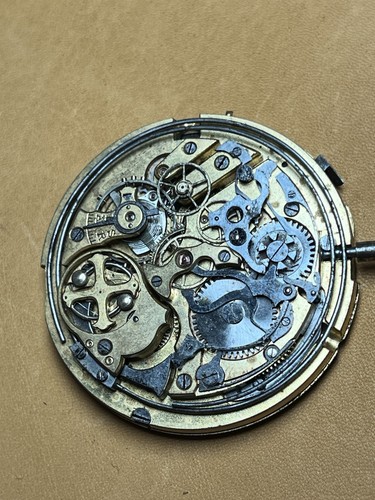 Mouvement montre phare - montre,