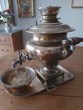 Samovar russe en cuivre jaune