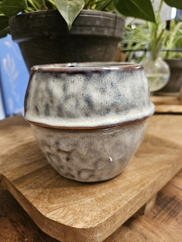 Vase cache pot - cache,