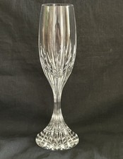 FLUTE EN CRISTAL  DE  BACCARAT  MODELE MASSENA SIGNEE